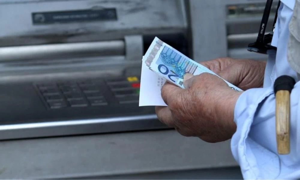 Σύνταξη: Ποιοι μπορούν να την πάρουν εννέα χρόνια νωρίτερα